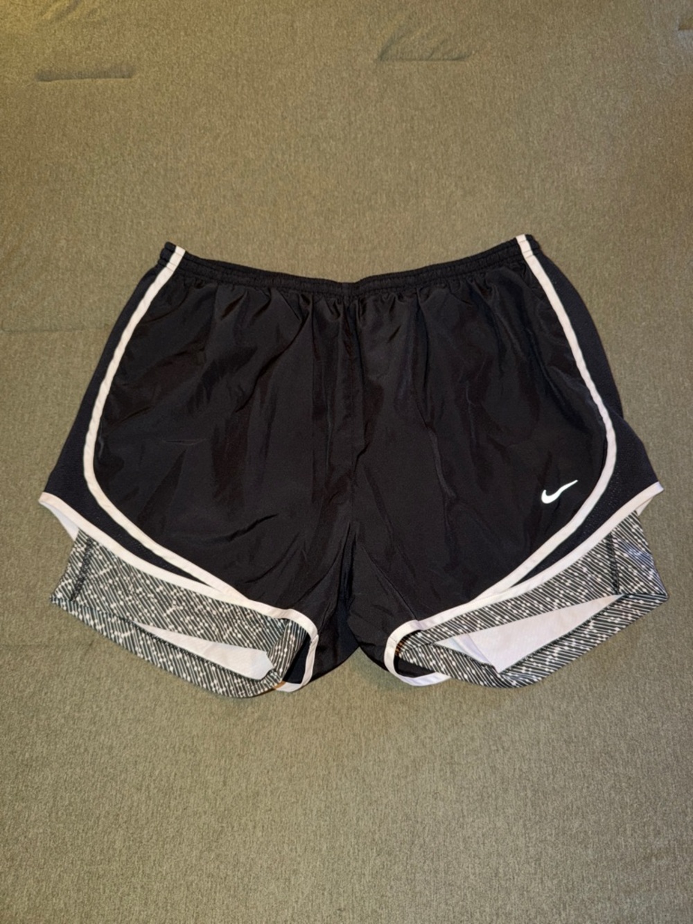 Nike Dri-Fit Tempo 2-in-1 running shorts XL